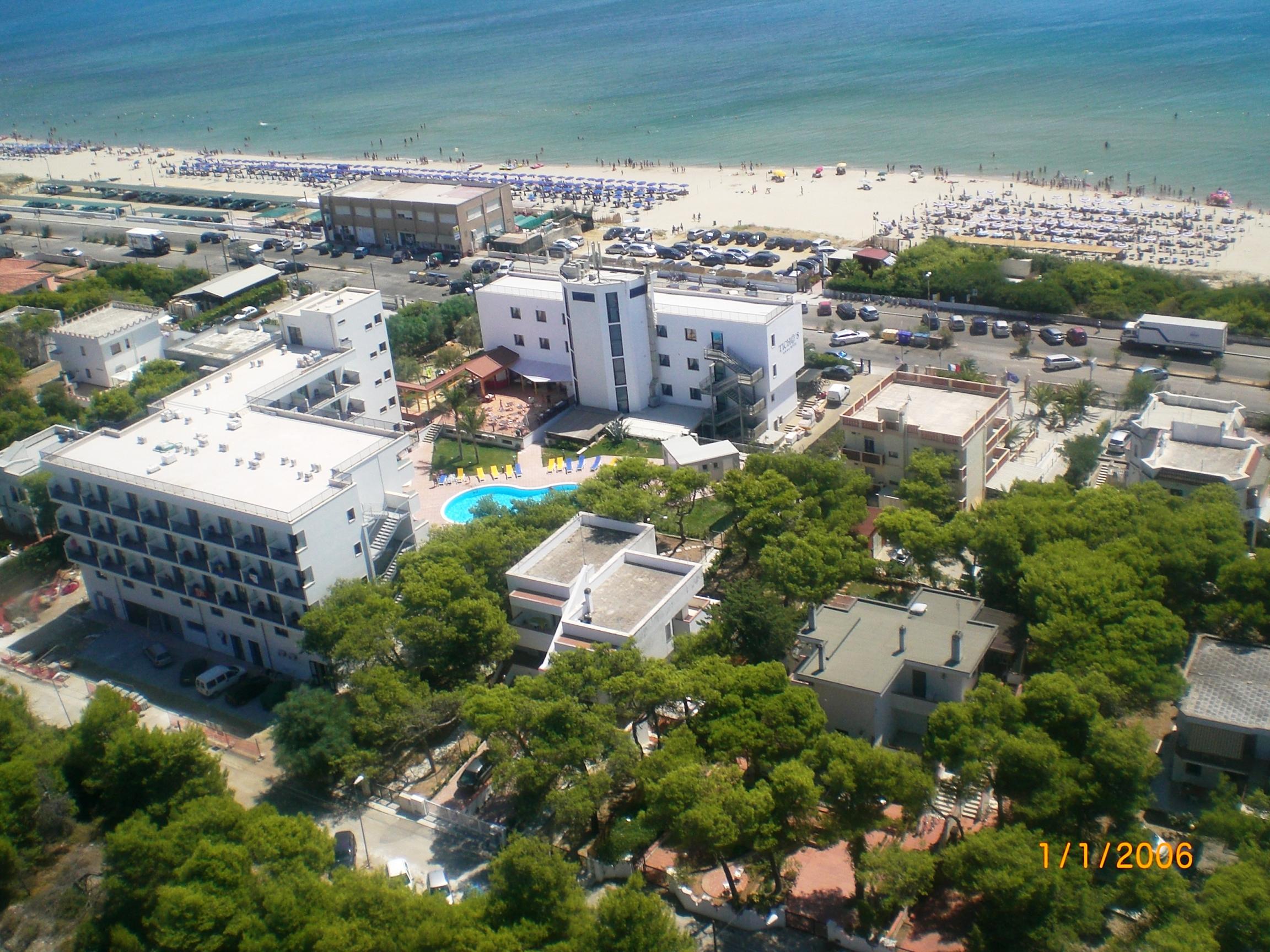 Ticho'S Greenblu Hotel Castellaneta Marina Exterior photo