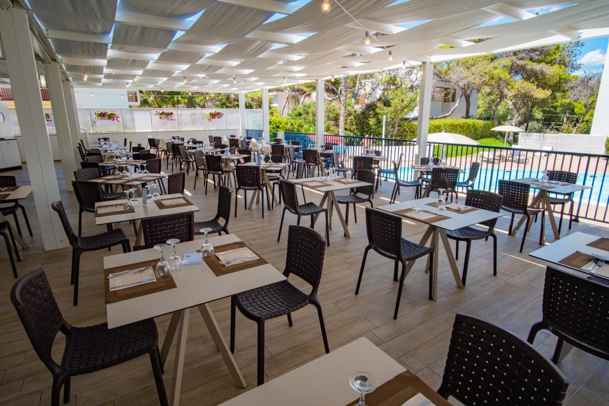 Ticho'S Greenblu Hotel Castellaneta Marina Exterior photo