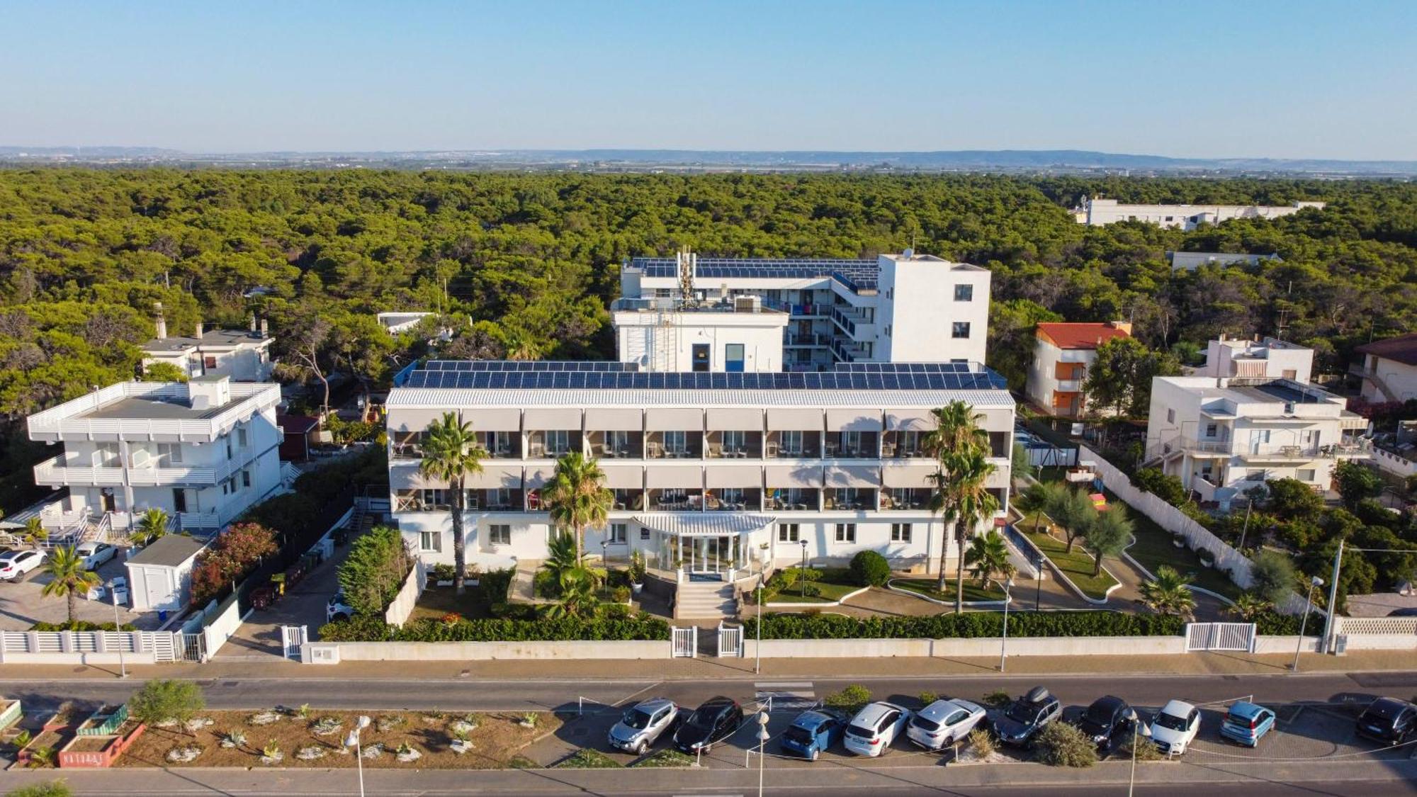 Ticho'S Greenblu Hotel Castellaneta Marina Exterior photo