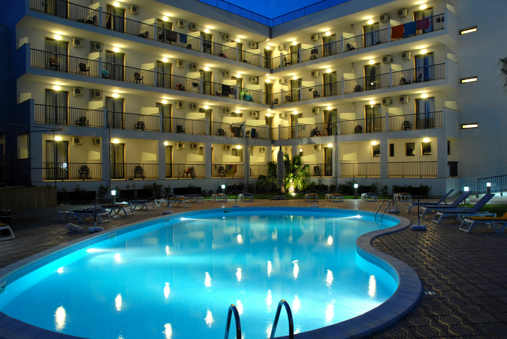 Ticho'S Greenblu Hotel Castellaneta Marina Exterior photo